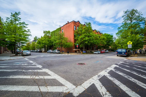 Crosswalks at the intersetion of John Street and Lafayette Avenu — Stock Photo, Image