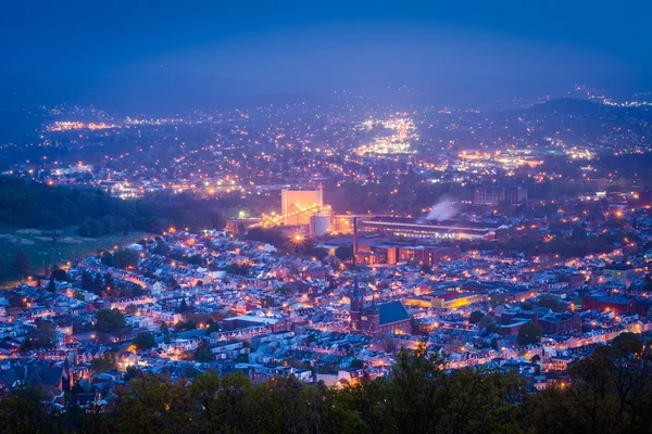 Vue de la lecture la nuit depuis la pagode sur Skyline Drive, à Re — Photo