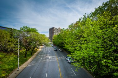 Howard Street Midtown Baltimo Mount Royal Caddesi'nden görünümünü