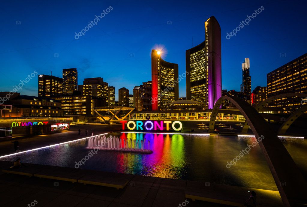 View Of Nathan Phillips Square And Toronto Sign In Downtown At N Stock Editorial Photo C Appalachianview 109304408