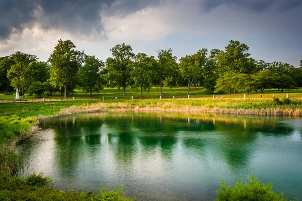 Druid Lake, at Druid Hill Park in Baltimore, Maryland. — Stock Photo, Image