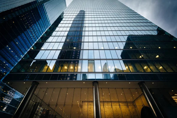 Modern skyscrapers in the Financial District of downtown Toronto — Stock Photo, Image