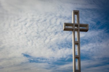 Mount Soledad, La Jolla, Kaliforniya üzerinde çapraz.