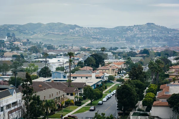 房子和 Dana 点，加州丘陵视图. — 图库照片