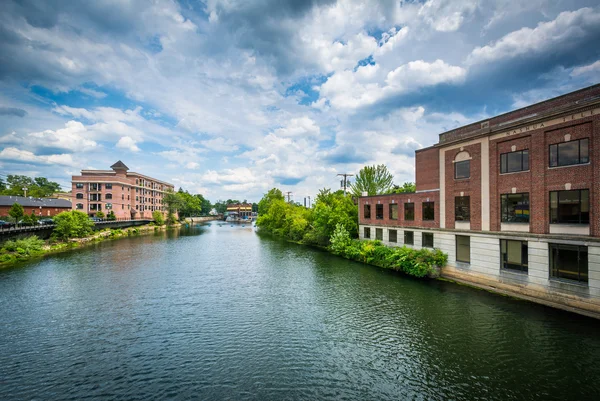 De rivier van de Nashua, in Nashua, van Newhampshire. — Stockfoto