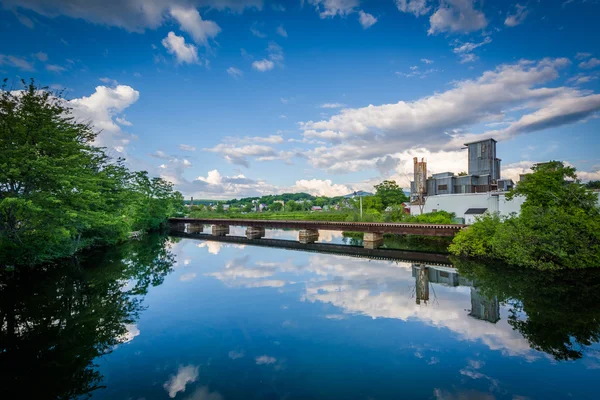 Ponte ferroviario sul fiume Winnipesaukee, in Laconia, New Ha — Foto Stock