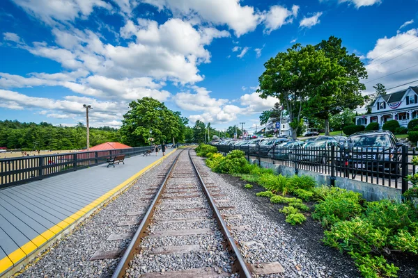 Railroad tracks in Weirs Beach, Laconia, New Hampshire. — Stock Photo, Image