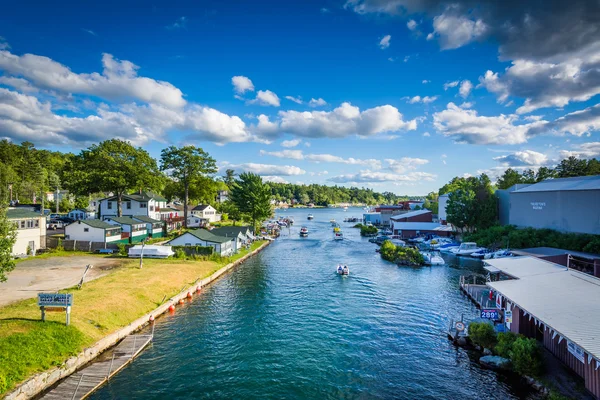 Syn på Weirs kanal, i Weirs Beach, Laconia, New Hampshire. — Stockfoto