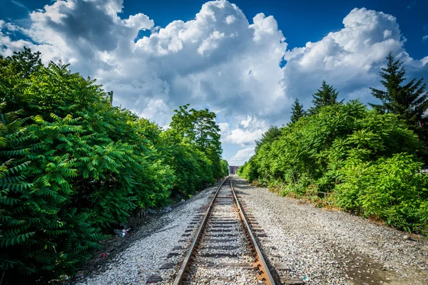 Rel kereta api, di pusat kota Manchester, New Hampshire . — Stok Foto