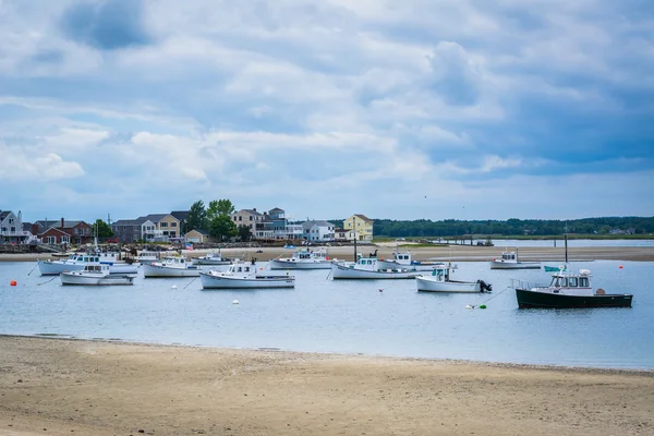 Barcos em Hampton Harbor, em Hampton Beach, New Hampshire . — Fotografia de Stock