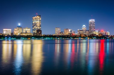 Charles River ve Marnixkade binalarda Bay geri gece, 
