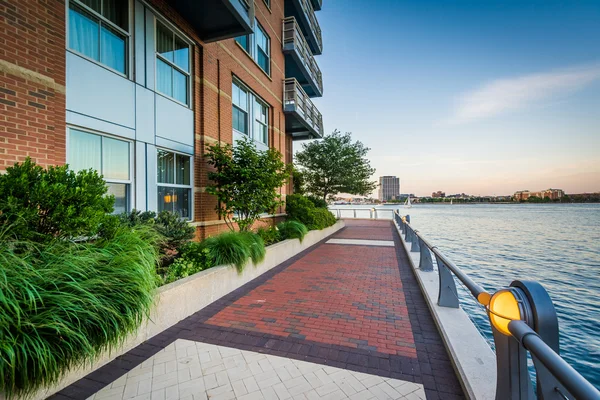 Il Boston Harborwalk a Battery Wharf, nel North End, Boston — Foto Stock