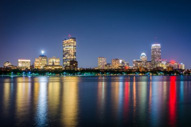 Charles River ve Marnixkade binalarda Bay geri gece, 