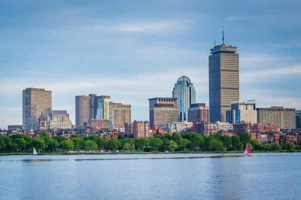 View of the Charles River and  buildings in Back Bay from Cambri — Stock Photo, Image
