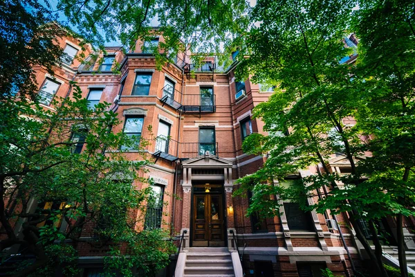 Rowhouses tijolo bonito em Back Bay, Boston, Massachusetts . — Fotografia de Stock