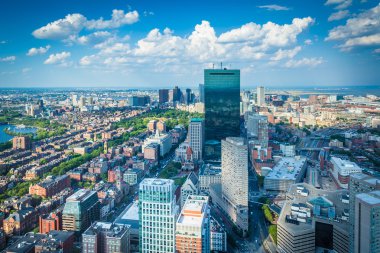 Modern binaların arka tarafta Bay, Boston, Massachusetts göster..