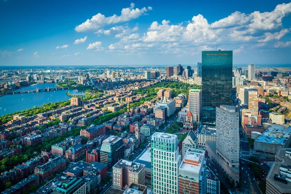 Вид на современные здания в Бэк-Бей, Бостон, штат Массачусетс . — стоковое фото