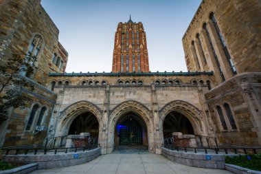 Lisansüstü eğitim salonu Yale Üniversitesi kampüsü üzerinde ben
