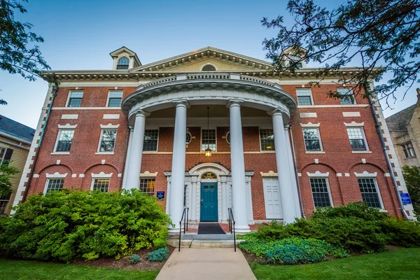 Budynku na terenie kampusu Uniwersytetu Yale w New Haven, hotel Comfor — Zdjęcie stockowe