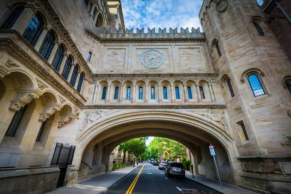 High Street oblouk na Yale University v New Haven, připojení — Stock fotografie