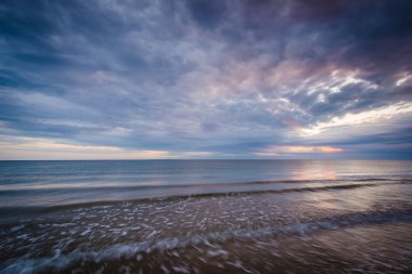 Ringa balığı Cove Beach, Cape Cod adlı il topraklarda gün batımında 