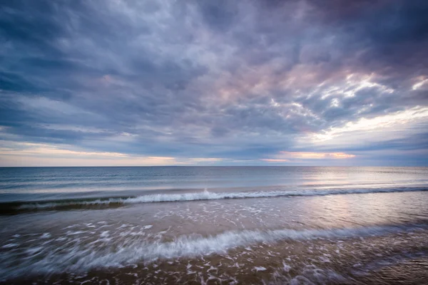 Pôr do sol em Herring Cove Beach, na Província Terras em Cape Cod — Fotografia de Stock