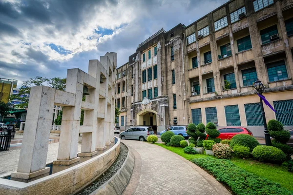 Gebäude der Universität Santo Tomas, in Sampaloc, Manila, — Stockfoto