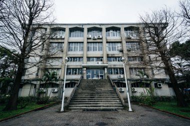 Taipei, Tayvan Ulusal Tayvan Üniversitesi'nde bina.