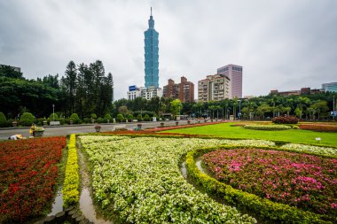 Ulusal Sun Yat-sen Memorial Hall ve Taipei 101 bahçeleri