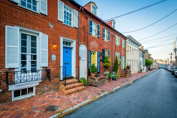 Tarihi evler ve bir sokak Annapolis, Maryland. — Stok fotoğraf