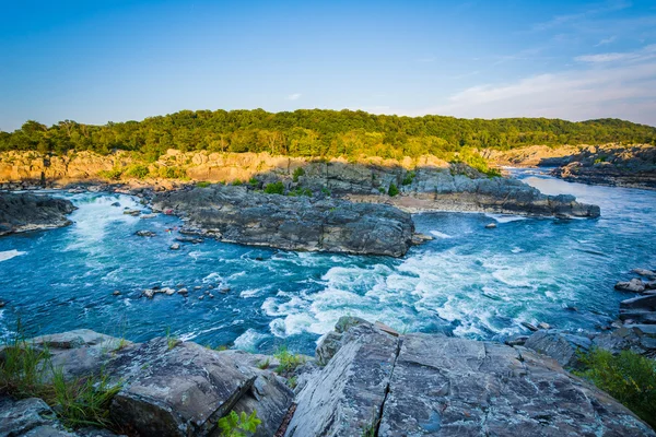 View of rapids in the Potomac River at sunset, at Great Falls Pa — Stock Photo, Image