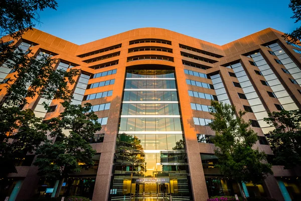 A modern épületben Crystal City, Arlington, Virginia. — Stock Fotó