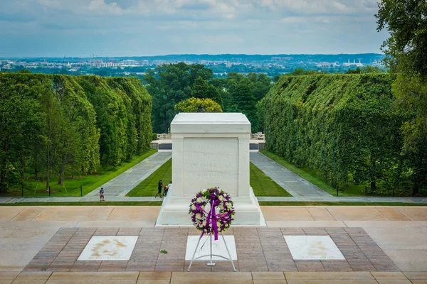 Het graf van de onbekende soldaat, op het Arlington National Cemetery, — Stockfoto