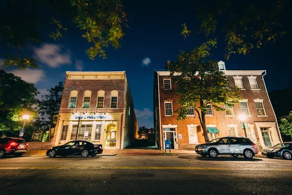 Buildings on Fairfax Street at night, in the Old Town of Alexand — Stock Photo, Image