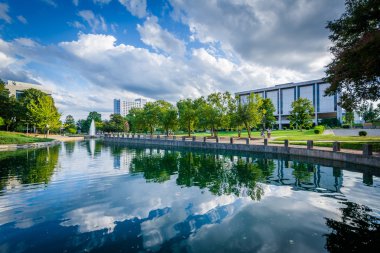 Marshall Park, şehir dışına Charlotte, Kuzey Carolina'da gölde.