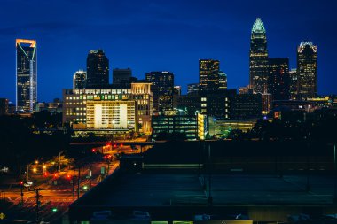 Uptown manzarası görünümünü gece, Charlotte, Kuzey Caro