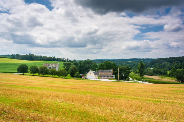 View of fields and houses in rural Baltimore County, Maryland. — Stock Photo, Image