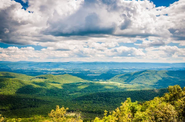 Vista del valle de Shenandoah y las montañas Apalaches desde el — Foto de Stock