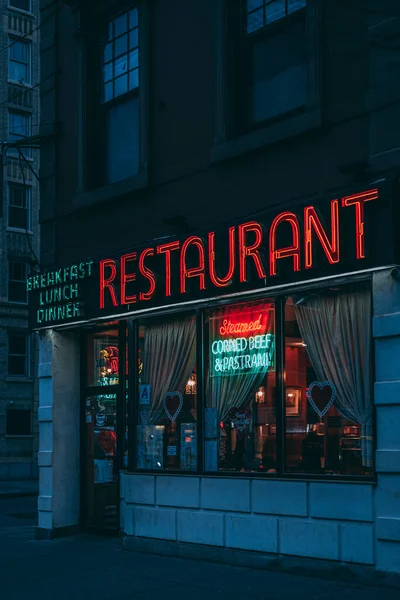 Неоновые Вывески Waverly Diner West Village Манхэттен Нью Йорк — стоковое фото