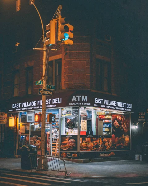 East Village Finest Deli Night Manhattan New York City — Stock Photo, Image