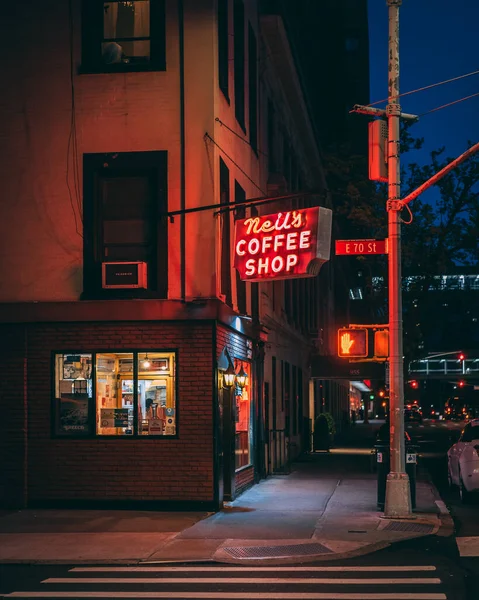 Señal Neón Cafetería Neils Por Noche Upper East Side Manhattan — Foto de Stock