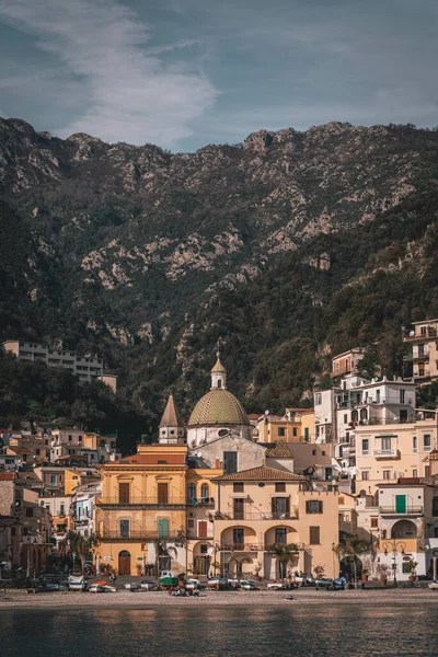 Vista Del Pueblo Pesquero Cetara Con Montañas Detrás Costa Amalfi — Foto de Stock