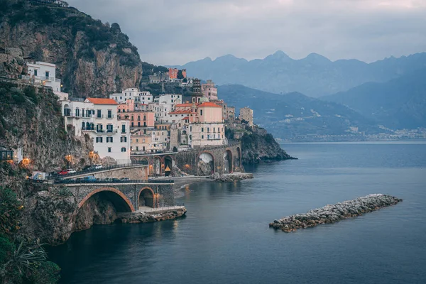 Zicht Het Dorp Atrani Aan Amalfikust Campanië Italië — Stockfoto