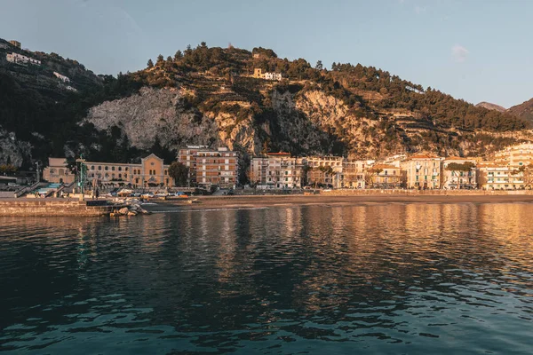 Uitzicht Het Dorp Maiori Bergen Aan Amalfikust Campanië Italië — Stockfoto