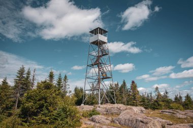 Saint Regis Dağı 'ndaki gözlem kulesi, Adirondack Dağları, New York