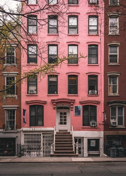 Rosa Bygning East Village Manhattan New York – stockfoto