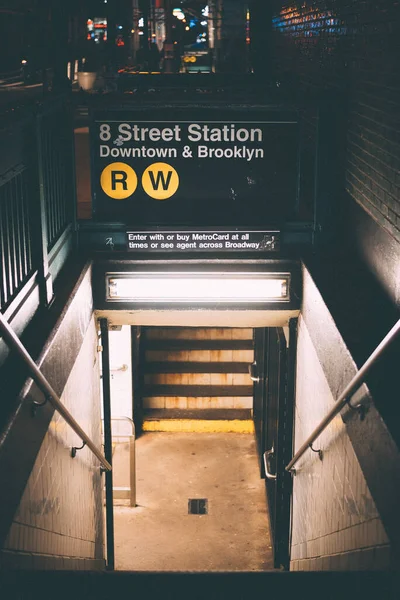 Entrada Estação Metrô 8Th Street Noite Manhattan Nova York — Fotografia de Stock