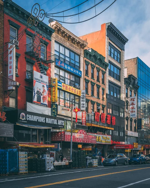 Signs Buildings East Broadway Chinatown Manhattan New York City — Stock Photo, Image