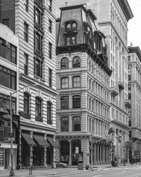 Cadde Ile Cadde Nin Kesiştiği Yerde Mimar Flatiron Bölgesi Manhattan — Stok fotoğraf