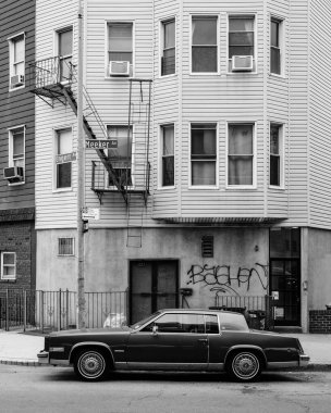 Greenpoint, Brooklyn, New York 'ta klasik araba.